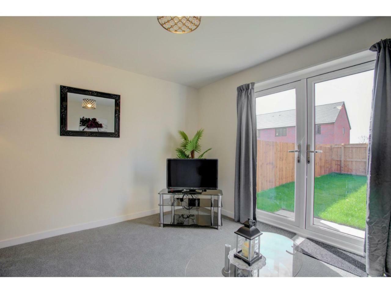 Newly Built, Splendid House For 5 In Manchester! 外观 照片