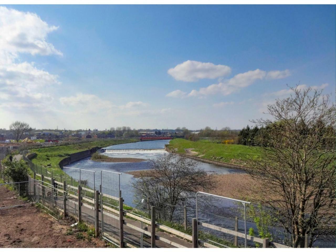 Newly Built, Splendid House For 5 In Manchester! 外观 照片