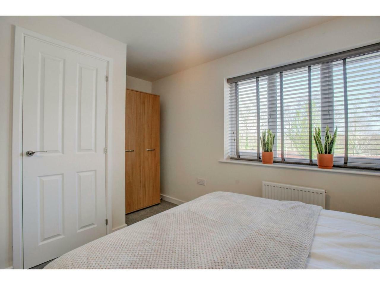 Newly Built, Splendid House For 5 In Manchester! 外观 照片