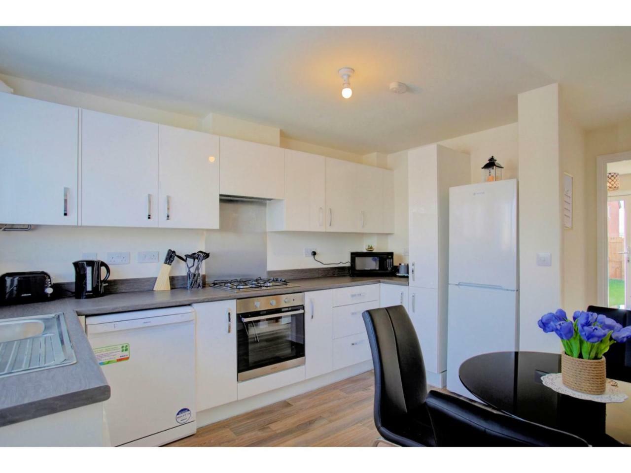 Newly Built, Splendid House For 5 In Manchester! 外观 照片